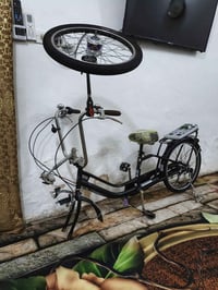 عندي بايسكل برج ستون لشه طويله بايسكل نضيف جدآ وما متعوب ولا ملعوب بي ...