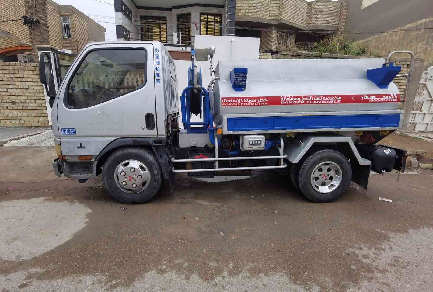 سلام عليكم كنتر لبيع1995 كنتر بزون حموله 2200لتر سياره كامله وجاهزه عداد ورباعية مجموعة دفع وسحب صونده 20 متر تخم تاير جديد  سياره مصروف عليهة شاصي لالحيم ولا كص مكفول رقم بصره مشروع وطني شرط التحويل سياره كامله من كلشي باقي بس معاملة تغير جنس
***********
