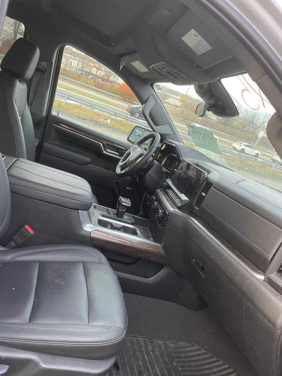 سلفرادو موديل 2024 موصفات RST
سياره جديد مواصفات فول بدون فتحه بدون ارباك بدون صبغ بس جملغ امامي جيهة سايق بدل بيلادي ماشي 19 ميل ماشي
مكان سيارة اربيل شارع معارض ١٠٠م

واتساب 
***********

***********
