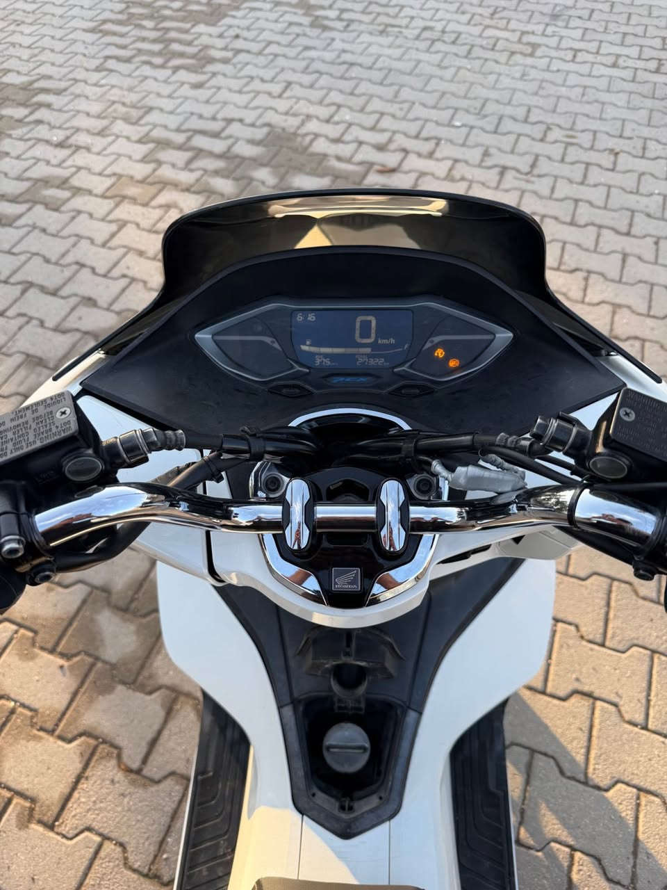 دراجه pcx ياباني للبيع
موديل 2023
ماشيه 27 الف  
بريكات ABS 
مانع انزلاق
حساس ازدحام
تدفئه بلـيدات
شاصيه Jk
مكينه مكفوله 
اوراق كامله + منفيس + داخله للعراق بمزاد
واتساب : ***********
