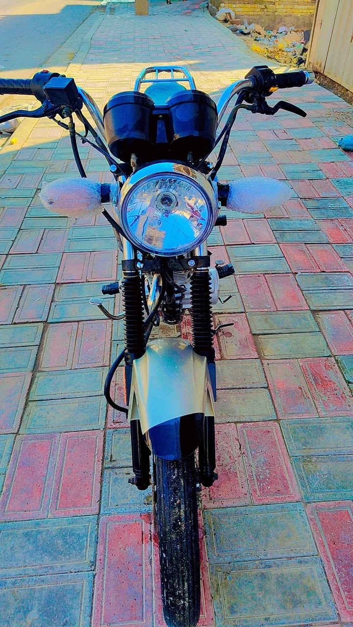 قراء تفاصيل   عدل خابرني رحمه دايون عضم   اوراق اصولي اصولي وصل معرض بسمي 
لاتخابرني دكلي شبيهه كلهه مذكوره بمنشور
سلام عليكم 
دراجه دايون عضم   وكيل مكتب حسين    
اوراق  اصولي اصولي اصولي  وصل معرض موجود 
موديل 18طالعة بل 19 كفالة عامة شرط الترقيم 

كهربائيات كلهه عدادات  شغاله  ١٠٠٪

دراجه كامله والف دينار ماذب عليهه معروضه 725

 بيهه مجال للشراي مكاني كربلاء ***********
