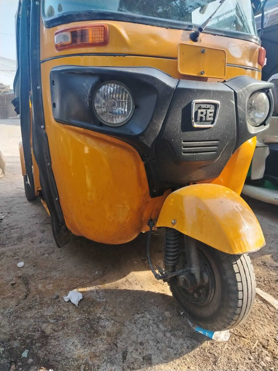 سلام عليكم تكتك لبيع ٢١ رقم انكليزي تحويل ثاني يوم مكان بغداد ام كبر والغزلان بيها ضربه بل لغد بارد  ومعمر دوسات *********** سعره ٧٥٠٠
