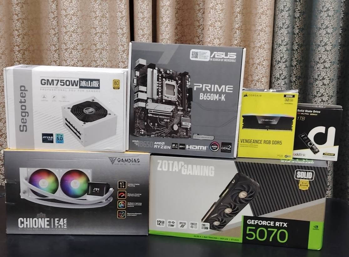 مكلف في النشر تجميعة مستعمل قليل
السعر 2,125,000

R5 7500F 
RTX 5070 ZOTAC SOLID 3XFAN OC
RAM CROSAIR 32GB 6000HZ DDR5 16X2 RGB 
M.B B650M DDR5 ASUS PRIME
M.2 1TB Addlink S85 GEN 4 Speed 6000 MB/s
POWER SEGOTEP GM750W +80 FULL MODULAR GOLD white 
CASE  C712 WHITE 
COOLER GAMDIAS CHIONE E4-240 WITE
Windows 11 Pro Original Key 

الرقم ***********
