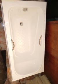 بانيو اكريليك • ٧٠×١٤٠ • بعقوبة