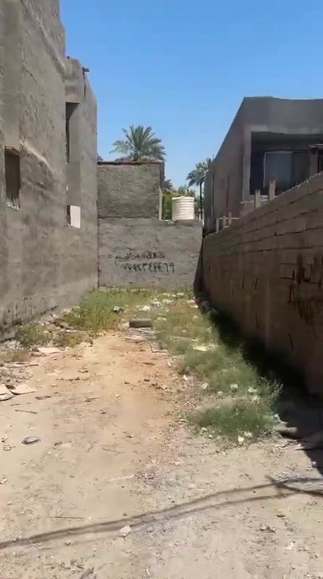 100 متر واجهة 5 و نزال 20 يم جامع رياض الصالحين بشارع مجزره
التواصل عبر الواتساب  ***********
