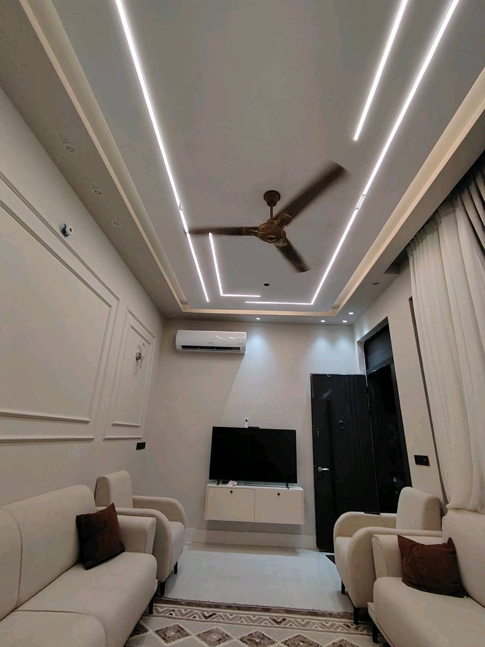 تم وبحمد لله انجاز بيت في حي ميسان
صبغ وطلس الجبس بورد وصبغ الجدار
وصبغ الواجهة بتكس ألترا الموقاوم الظروف الجويةالمعاجين والصباغ جهزة من شركة اصباغ جوتن النجف - البيت النجفي الديكور أصباغ جوتن الحله