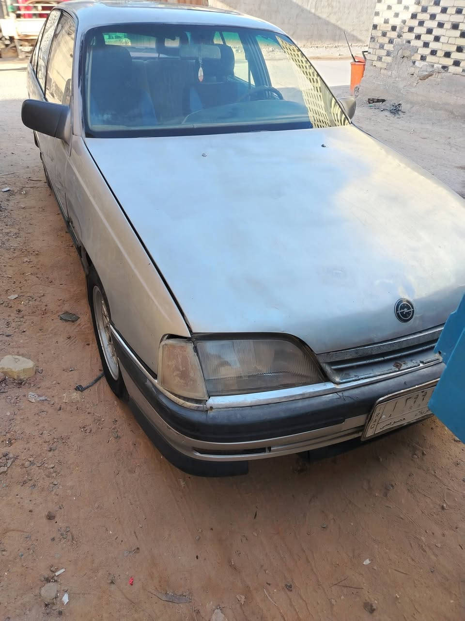 سلام عليكم اوبل مديل ١٩٩١ سياره كله شغله مكان نجف ***********
