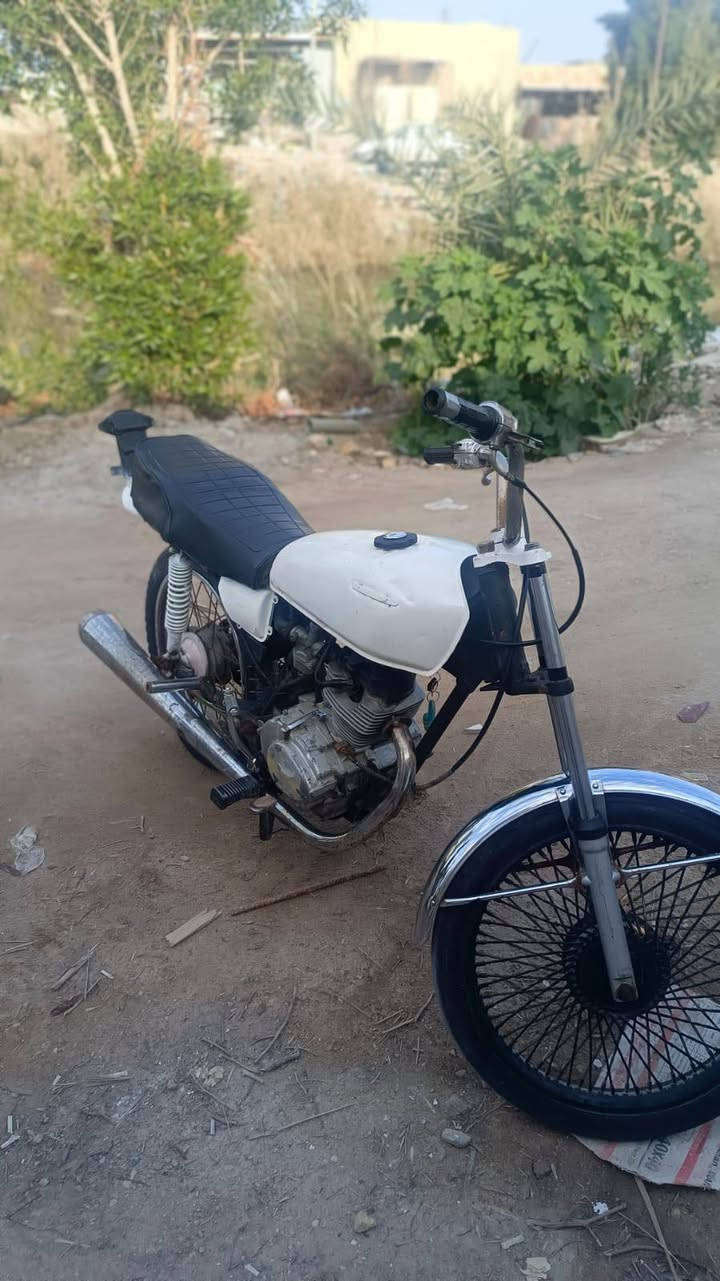 سلام عليكم دارجه للبيع كلك  سعر 250 وبيها مجال لشراي  مكاني بصره شط العرب جزيره  مو شراي لا يتعبني  👍🏼هاذ  رقمي***********
