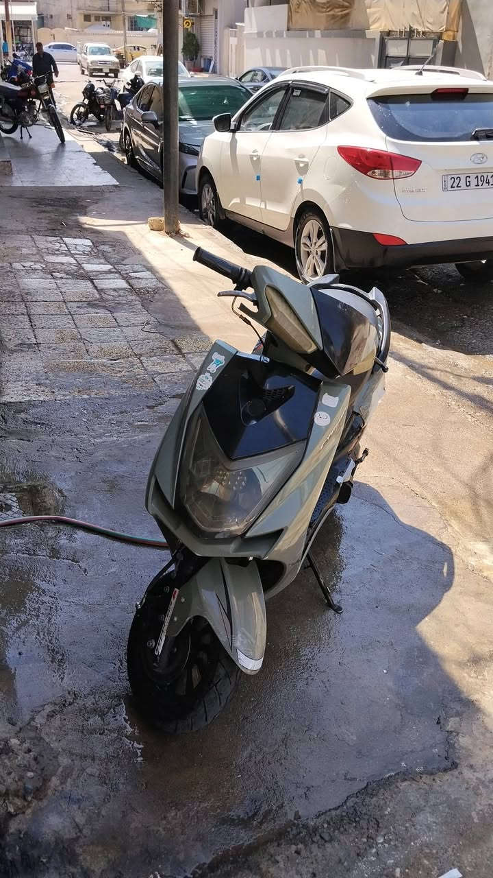 دراجه سكنس صيني الدراجه خير من الله ما عده اتلث ملا حضات لل تواصل 200 وبيها مجال للطيبين وتدلل علينه 
للتواصل ***********
