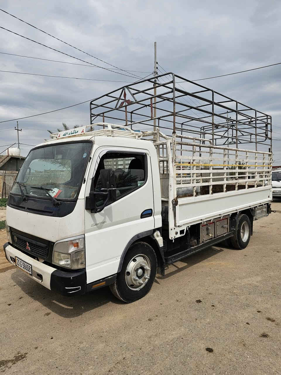 سلام عليكم كنتر سليمانيه مدييل ١٦
تخم تاير محجر بوري جادر برموده وشتوي هم موجود 

سياره بيه ضربه بل قماره كير مكينه اكسل شاصي جديد

تحويل ثاني يوم 

سعر 188 بيه مجال 

استفسار ***********
