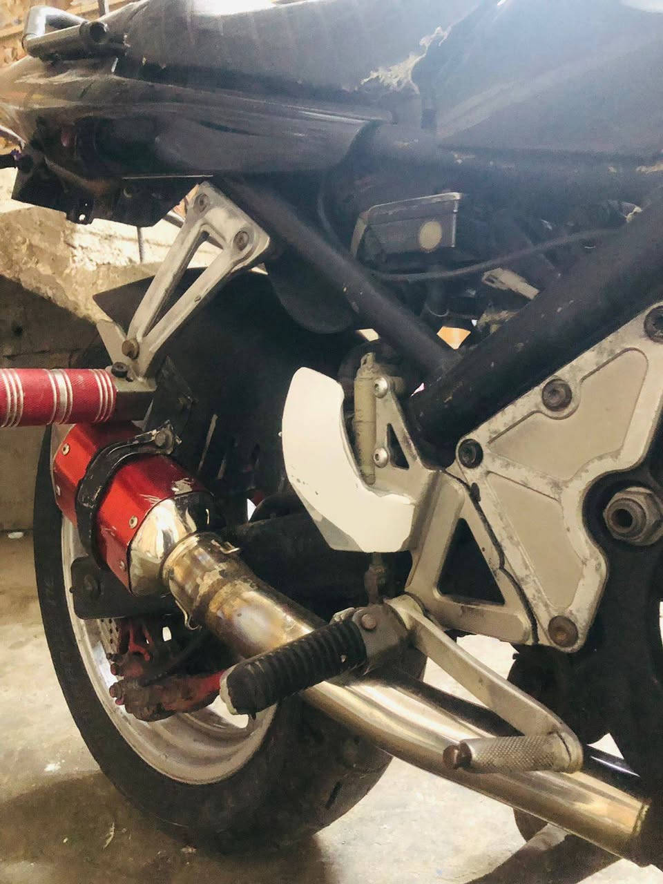 باندة ربع جانت كلهة شغالة بس انتركت 4 اشهور كوم حديد مكاني بغداد *********** او امرو
