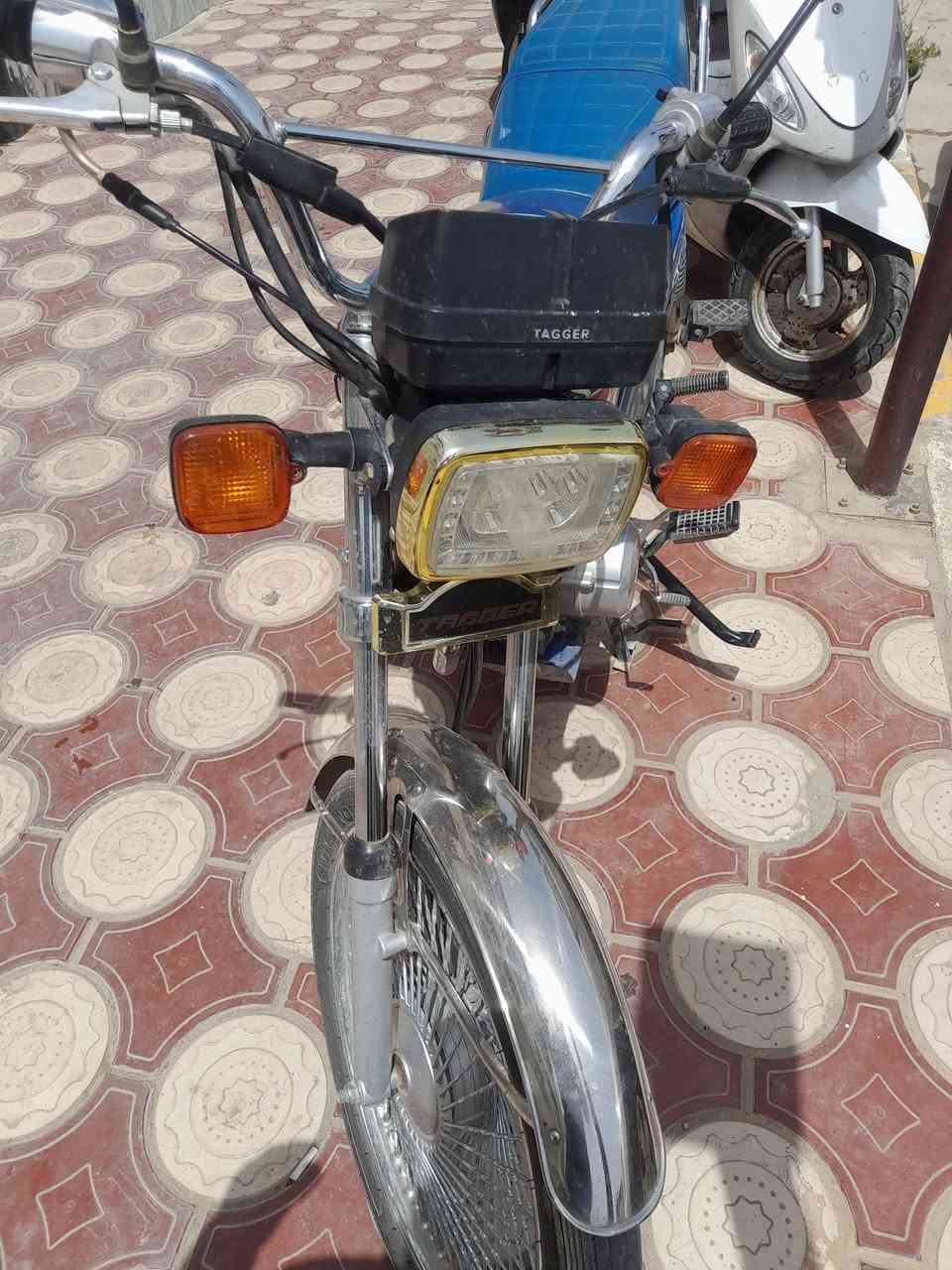 موديل 25 اوراق سكنر دراجه جديده
السعر 700 وبيه مجال  والعنده شاينك للمراوس عادي
مكان طويريج  اتصل 
***********
