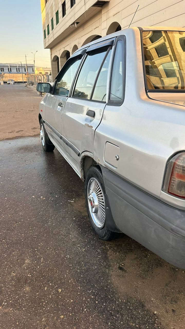 السلام عليكم سايبا للبيع مديل 12 رقم انكليزي قادسيه بأسمي  كفاله كير مكينه حداديه شواصي بلاد مسويلها ادامه منضومه بانزين كامله دوشمه كبات اصليه كهربائيات من الطول لطول شغاله بيها فقط باردات تبريد عايز غاز  تدفئه شغاله السياره حلوه معايزه شي
 السعر 38 وبيها مجال المكان نجف 
للأتصال ***********
