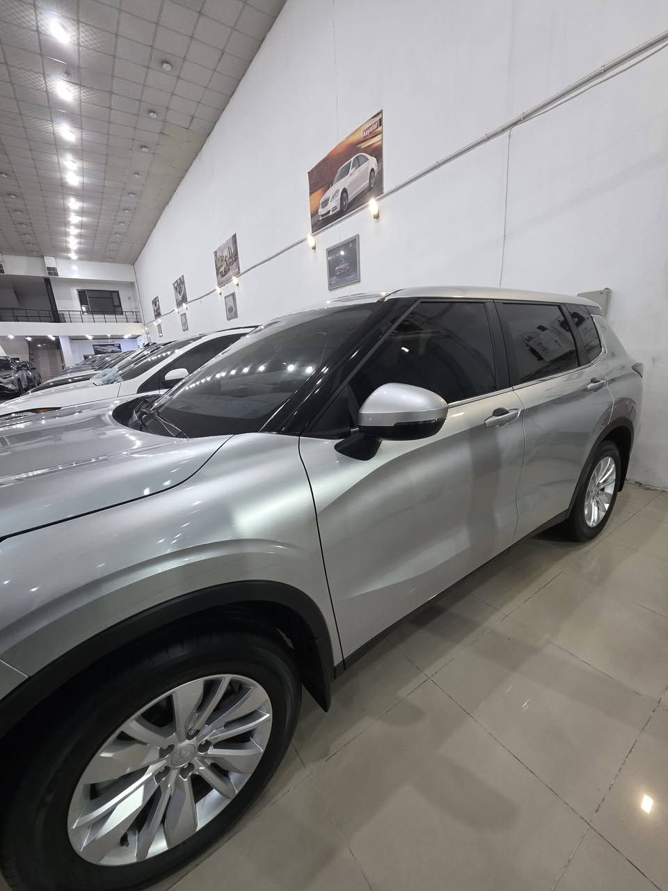 𝟐𝟎𝟐𝟓 𝐌𝐈𝐓𝐒𝐔𝐁𝐈𝐒𝐇𝐈 𝐎𝐔𝐓𝐋𝐀𝐍𝐃𝐄𝐑
ميتسوبيشي اوتلاندر موديل : 2025

اللون : رصاصي فضي

عداد المسافة : 4500 ميل  قابل للزيادة

عدد المقاعد : 7 راكب

حجم المحرك : 2.5L ( 4,سلندر )

بدون صبغ فقط تبديل جزء من الدعامية 

كافة الايرباكات سليمة %100

فول فول مواصفات 1/1

دبل اكسل (𝐀𝐖𝐃) 
 
بصمة تشغيل 
 

شاشة دشبول ديجيتال

سستم سماعات 🔊𝐇𝐀𝐌𝐀𝐇𝐀🔊 

‏‎
كاميرة

هاند بريك بصمة

اوتو هولد (𝐀𝐔𝐓𝐎 𝐇𝐎𝐋𝐃)

اوتو ستارات (𝐀𝐔𝐓𝐎 𝐒𝐓𝐀𝐑𝐓)

اوتو ستوب (𝐀𝐔𝐓𝐎  𝐒𝐓𝐎𝐏)

رادار امامي (تحديد مسار)

رادار جانبي  (نقاط عمياء)

رادار خلفي (التحذير من الاصطدام)

حساسات امامي

حساسات جانبي 

حساسات خلفي 

نظام (𝐄𝐂𝐎)

نظام (𝐍𝐎𝐑𝐌𝐀𝐋) 

نظام (𝐓𝐀𝐑𝐌𝐀𝐂)

نظام (𝐆𝐑𝐀𝐕𝐄𝐋)

نظام (𝐒𝐇𝐖𝐎)

تحكمات استيرن 

تبريد لمس 

تبريد مركزي 

عدد المقاعد 7 راكب

صندوق شفط

لايتات (𝐋𝐄𝐃) ليد عدسة زينون بيلادي 

بلاجيكتور (𝐋𝐄𝐃) ليد بيلادي

بكلايتات (𝐋𝐄𝐃) ليد بيلادي

ويل كروم 

بعد هواية مواصفات…

‏‎تفاصيل اكثر الاتصال علی ارقام التاليه  

‏ WhatsApp - Viber

***********

بغداد الدورة 

سيارة لوك شخط مابيها بأسمي مرقم اربيل
