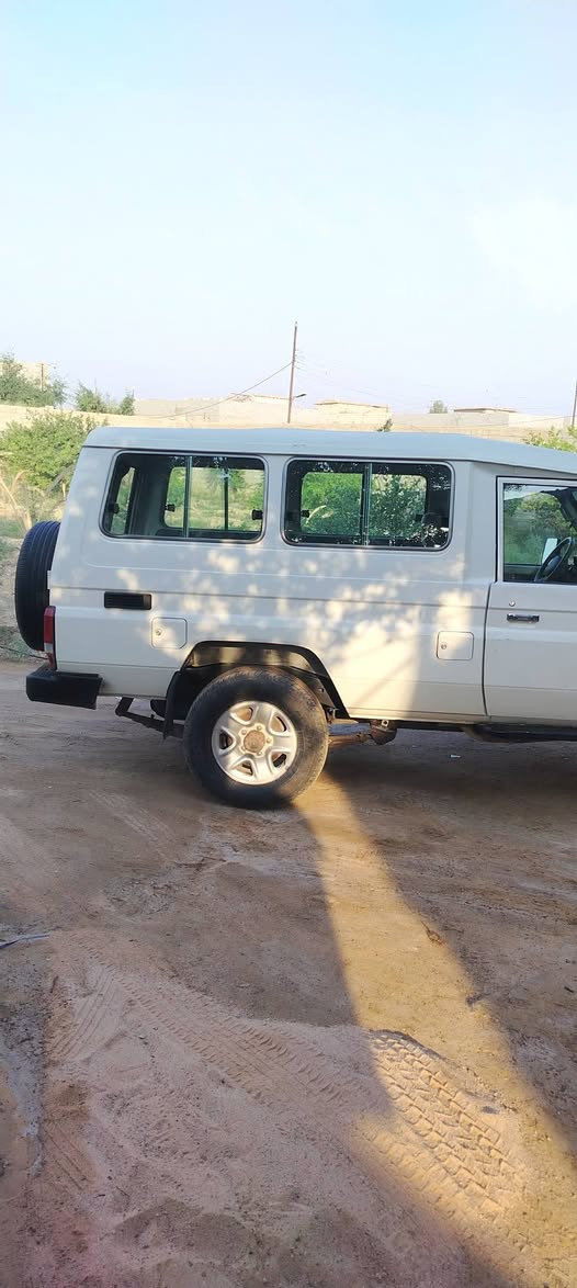 للبيع لاندكروزر حوثيه شاص 2009 بغداد خصوصي مشروع وطني للبيع بسعر مناسب مكان بصره وراعيه أيضا بصره سياره بلاد كفاله كاز فور ويل كله كله شغال للاتصال *********** البصرة, العراق
