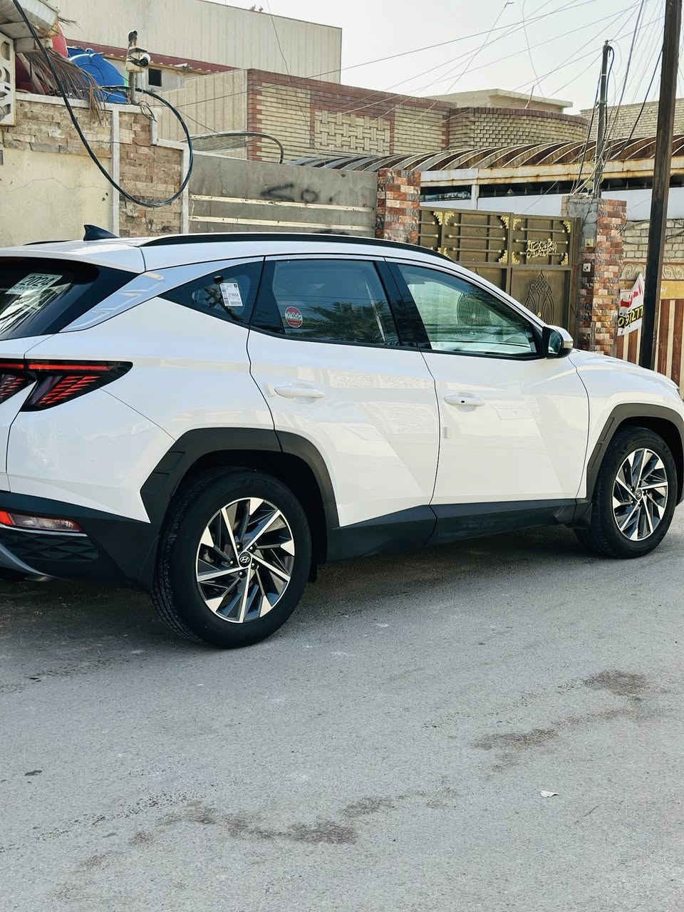 توسان 2024 خليجية – للبيع
▫️ تحويل ثاني يوم باسمي 

مبدل رواجز فقط 

▫️عداد المسافة : 49 الف 

▫️ السيارة جاهزة بالكامل

مكفوله من تبديل وصبغ والبارد 

▫️ فقط بيه رصعه اصبعين 

المواصفات:

✔️ محرك 2000cc (دوش)

✔️ قطعتين تبريد

✔️ شاشة كبيرة

✔️ تحكمات على المقود

✔️ مثبت سرعة (كروز)

✔️ أنظمة قيادة: سمارت / ايكو / سبورت

✔️ سايد بريك كهرباء

✔️ أوتو هولد

سيارة استخدام شخصي ونظيفة

السعر 212وبيه مجال 

مكان السيارة: بغداد 

***********
