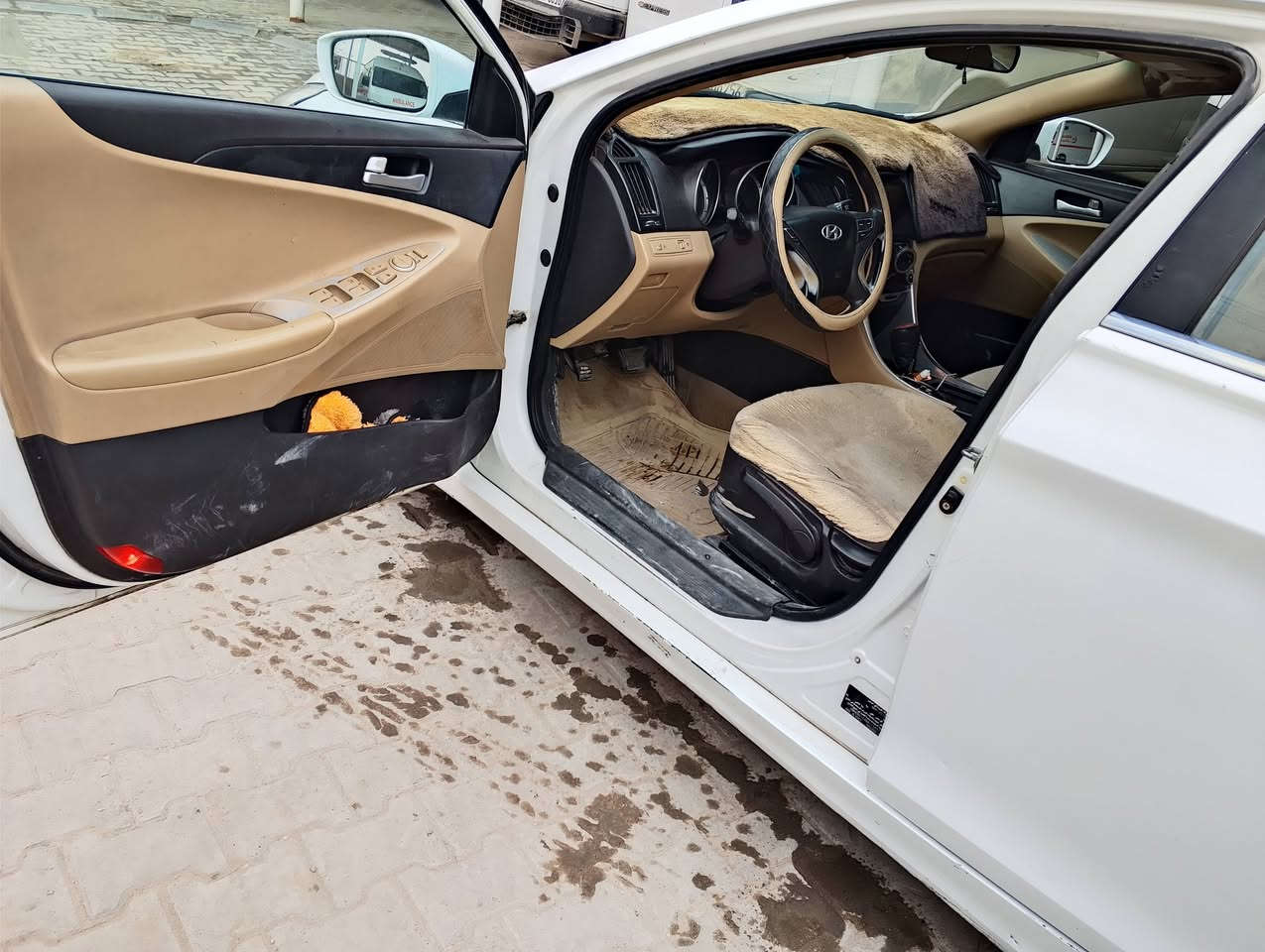 سوناتا 2012
كير مكينه تبريد اطارات حداديه جديد بيه 3قطع صبغ 
بدون دواخل كفاله من ضربه داخليه أو شواصي 
رقم بغداد سنويه 2030العنوان النجف كوفه 
***********
