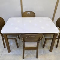 ميز طعام • مرمر طبيعي • كراسي جلد