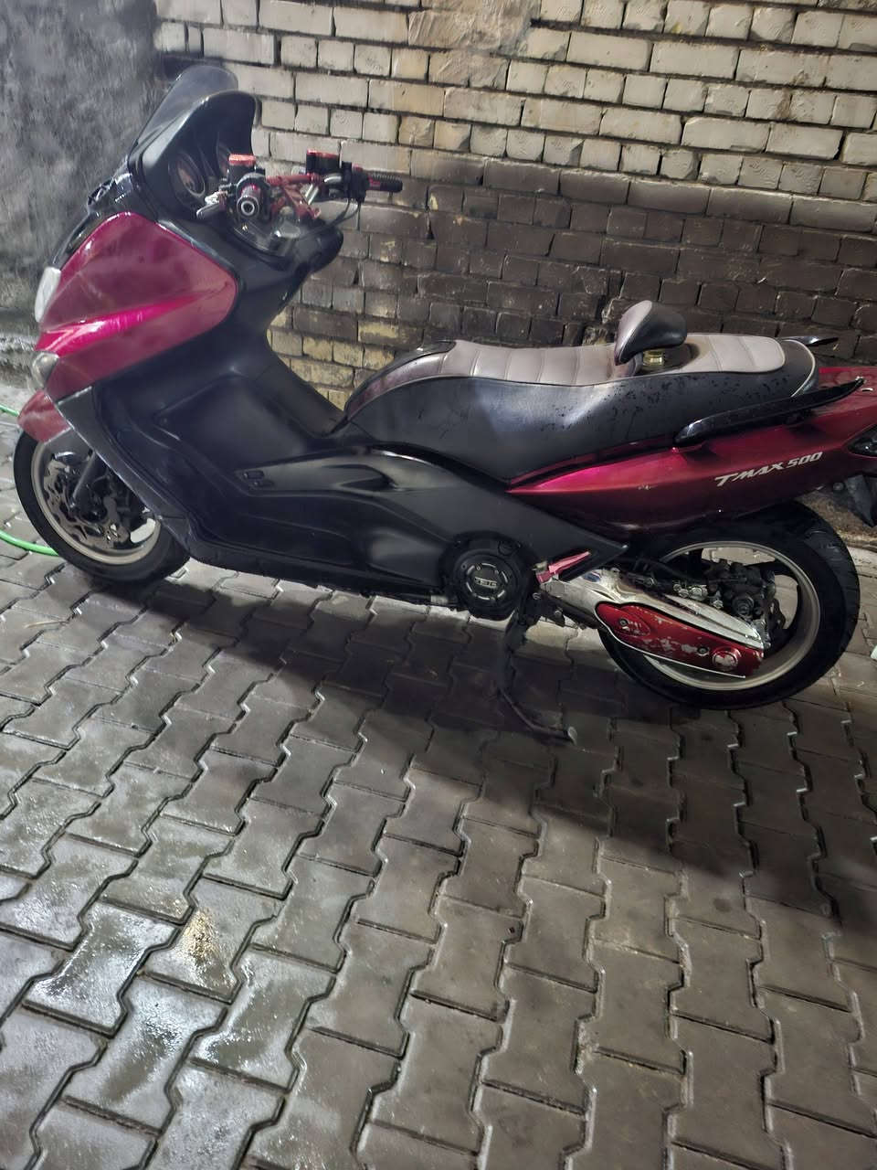 *********** مكينه مفتوحه وبيها خربطه السعر مليونين و٢٠٠
