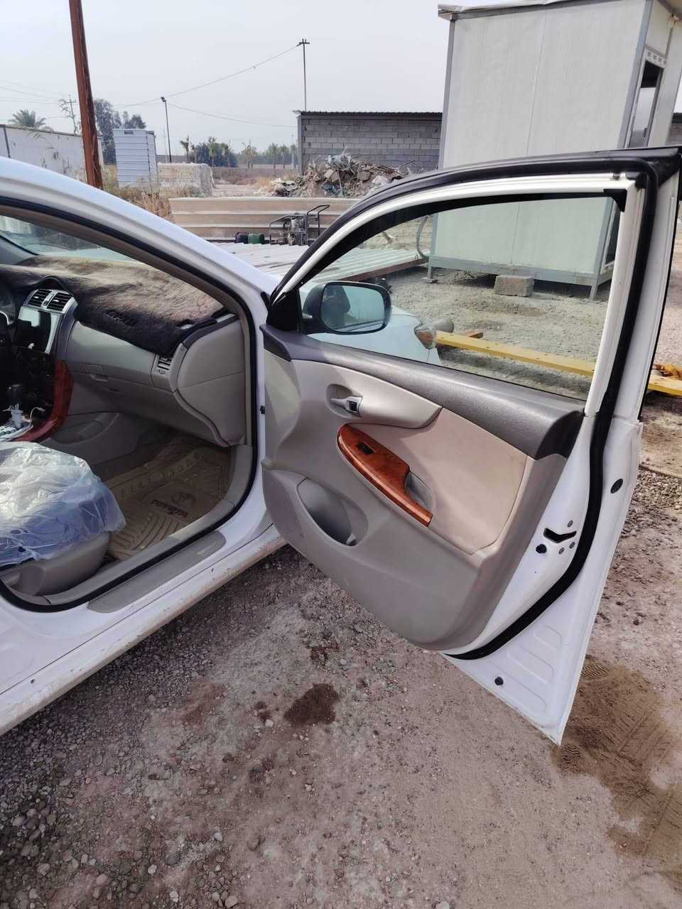 سلام عليكم
كورلا للبيع موديل ٢٠٠٩ محرك ١٨٠٠ 
وارد خليجي بيها مكانات صبغ موضح بالسونار 
مكاني العامريه 
السعر ١١٠ وبيها مجال 
***********
