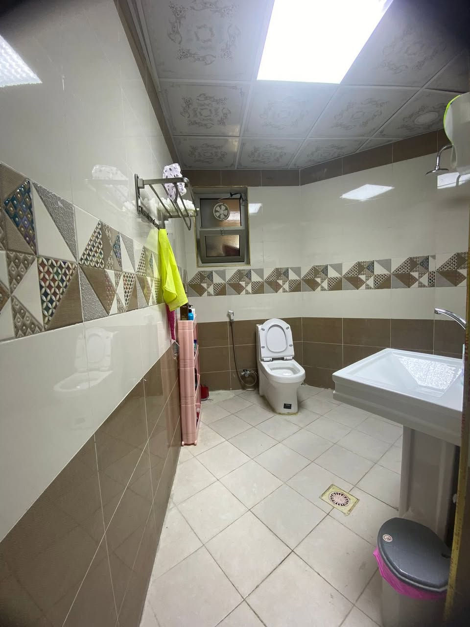 � فرصة ذهبية للباحثين عن السكن المميز في السيدية! 🔥
⸻
🏡

📏 المساحة: 167م واقع حال 180
📐 الواجهة:7.25

🔹 التفاصيل :

• 4 غرف نوم
• صالة 
• مطبخ
• خدمات عدد (4)
•واجهة مرمر و أرضية مرمر
⸻
للاستفسار مراسلة الصفحة أو الاتصال على الرقم التالي:-***********

📍 زورونا في شركة الاستقرار:
السيدية – شارع الضباط – قرب دائرة الكهرباء

⸻
🏠 الاستقرار… المستقبل في كل عقار

—————
