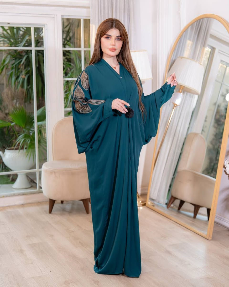 فخامة من أول نظرة 💫
عبايات خليجية فري سايز❤️
التلبيس من وزن 60_120 كيلو 🎗
***********واتساب☎️
