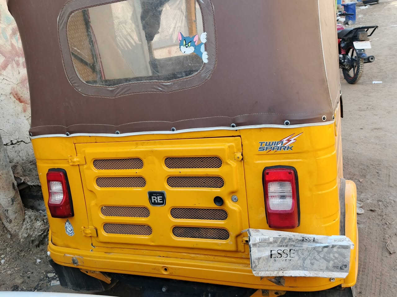 موديل 19 مصبوغ جماليه مكينه تخبل خرسه كهرباء شغاله سعرها 5600 مكاني بغداد سبع قصور ***********
