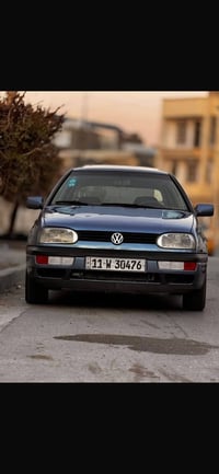 كولف موديل 1993 سيارة نظيفة جدا  و كاملة مكملة مكينة  2000 و كير اوتما...