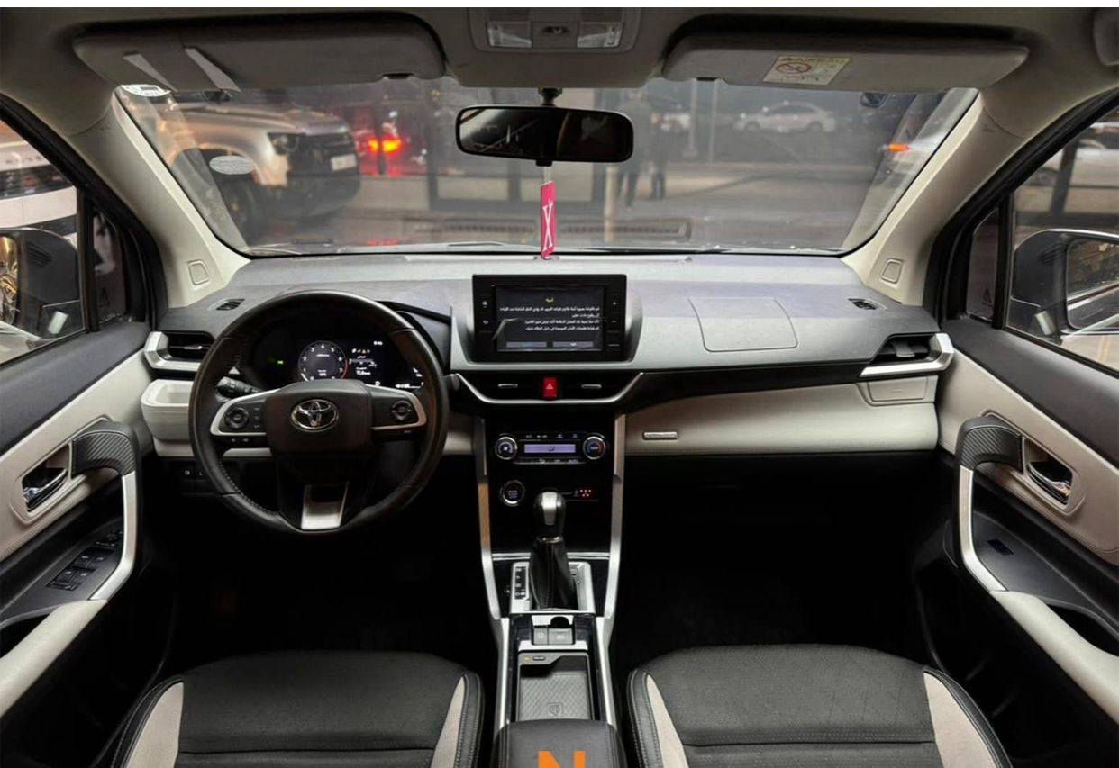 *للبيع تويوتا فيلوز 2023*
رقم اربيل

- حالة السيارة: كلش نظيفه
- عدد الكيلومترات: 19000 كم
- سعة المحرك: 1,5 4 سلندر العادي المرغوب الاقتصادي 
- نوع الوقود: محسن او العادي الاقتصادي
- عدد الركاب: 7 راكب
- الموقع: بغداد
- السعر: 155$ (قابل للتفاوض)

السيارة بحالة جيدة جدًا، مع طخطخات ومصبوغات موضحة في الصور. 
الميزات:

- تبريد قطعتين (القطعه الثانيه مركزي)
- شحن تلفون لاسلكي
- شاشه كبيره كامره وحساسات
بيع او مراس ***********
السياره بسمنه تريد تحويل تريد وكاله حاضر
