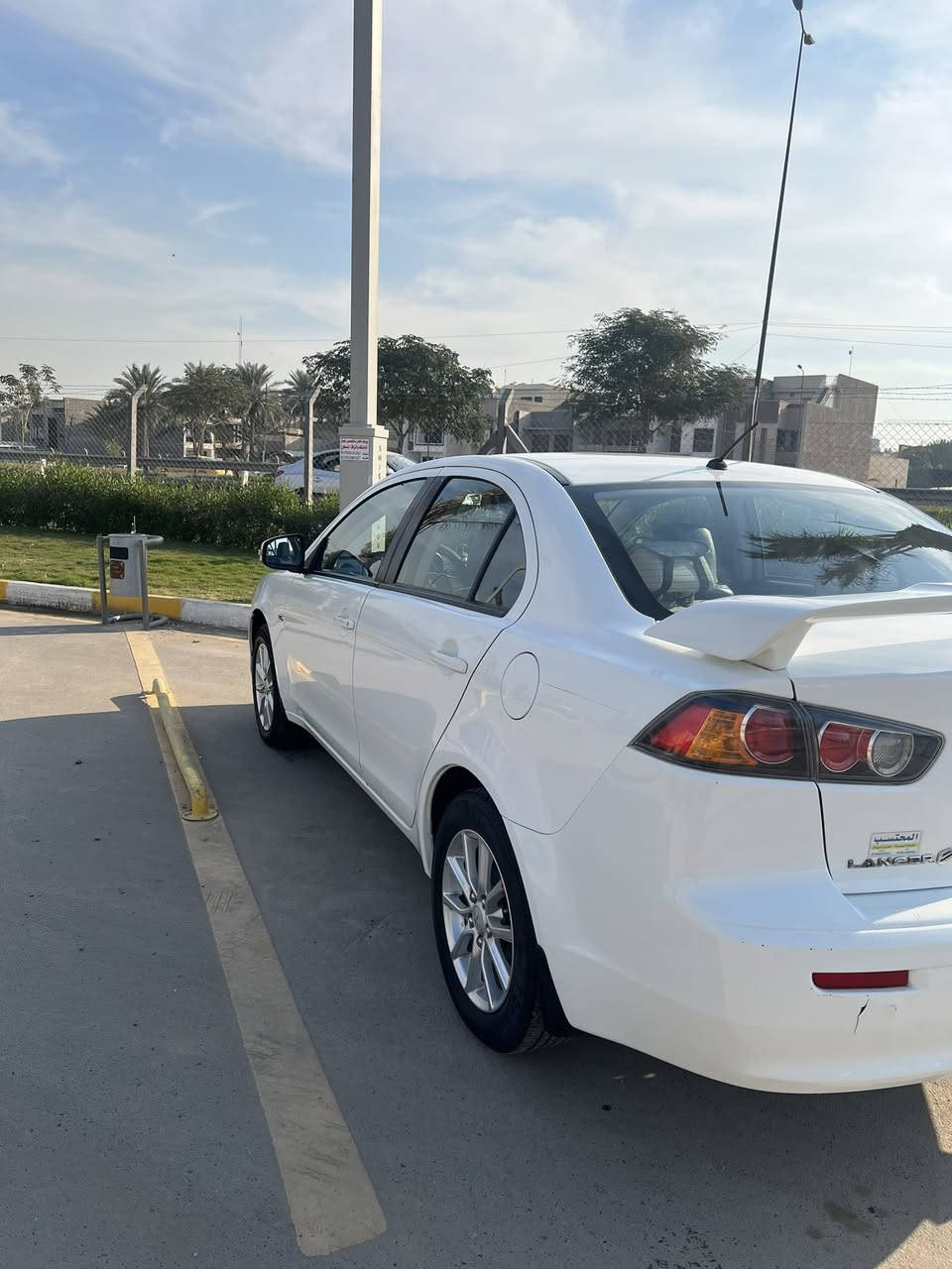 لانسر خليجي 2016 استلام شركة مكفولة *********** السعر 127 بيها مجال
