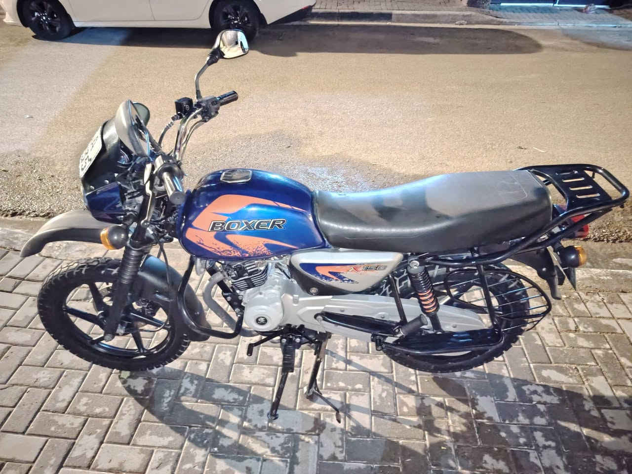 السلام عليكم للبيع دراجه بوكسر سنويه ورقم 23 بسمي الدراجه مامحطوط عليهه صبانه برقي مامفتوح منهه الدراجه حيل جديده ومامتعوبه هاذ رقمي مامتواجد عل نت *********** مكاني بصره قبله
