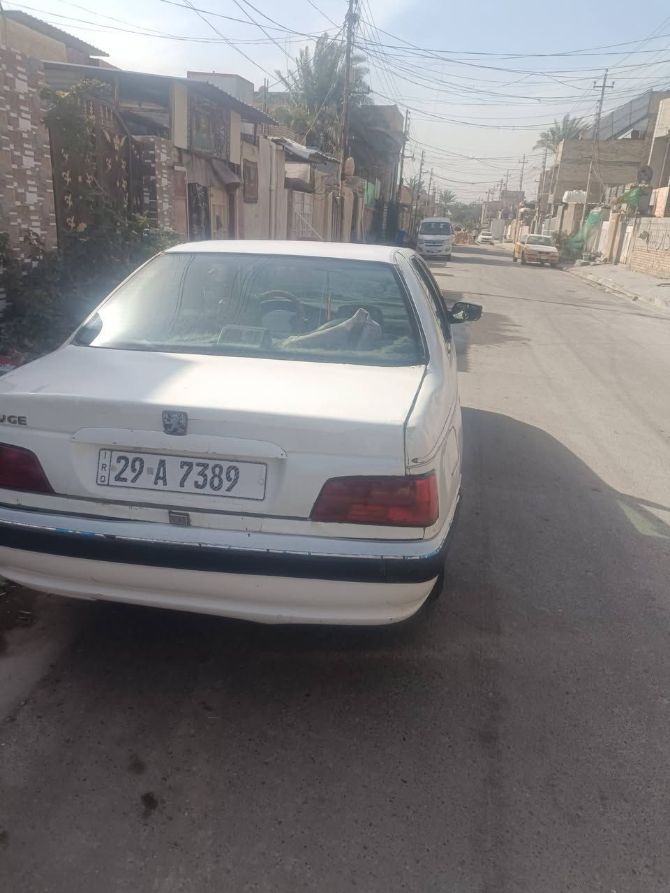 بيجو بارص 2011 محرك وكير نضيفات تايرات نص عمر الكشر مثل ماموضح بالصور السيارة يرادلها ترتيب ابيع كوم حديد رقمها واسط مشروع وطني سنوية باسمي سعرها 25 ورقة 
رقم الموبايل ***********
