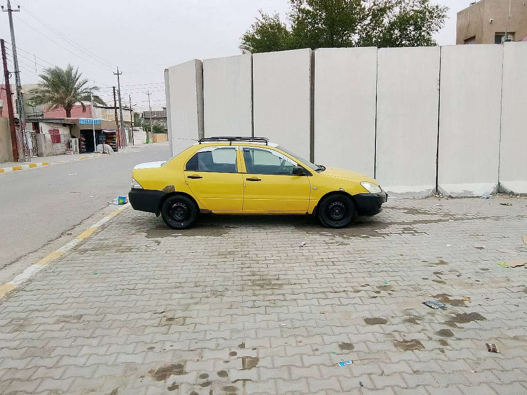 اسلام عليكم
لانسر موديل 2010...  
محرك الفين 2000 شديته قبل شهر  مكفول 
كير مكفول 
كشر مكفول 
صدر مكفول 
تبريد ثلج ماشالله 
تدفئه خير من الله 
كهرباءيات مكفوله 
سياره خير من الله 
رايده 71 وبيه مجال حك الجيه 
رقم تليفون ***********
رقم لوتساب ***********
سكن بغداد قرب سيطره شعب القديم..  تحياتي 
رقم بغداد  انكليزي باسمي ما مطلوبه كلشي مصفره
