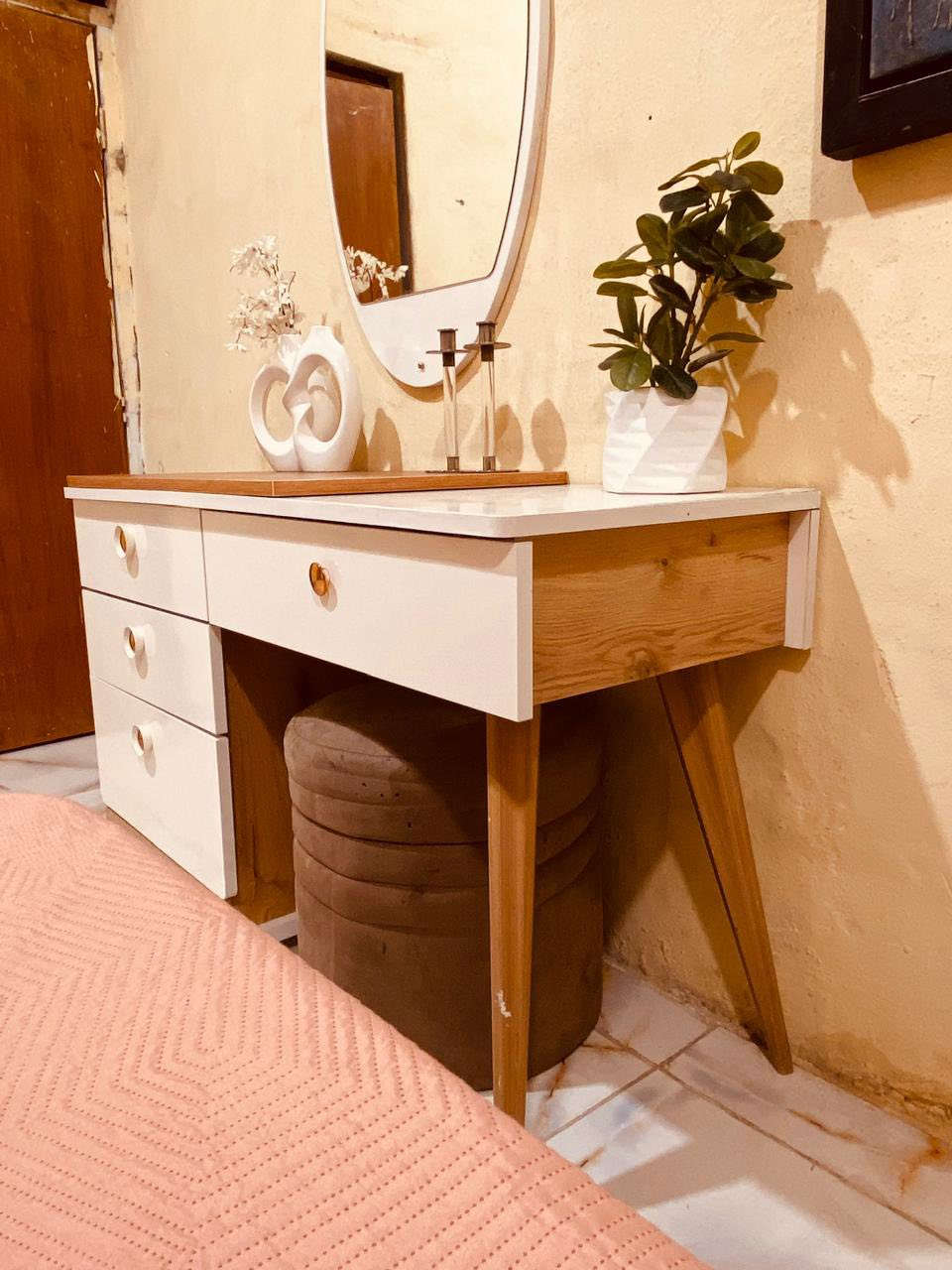 غرفه تركيه ماركه نظيفه جدا وسرير مخزن هايدروليك اناره
الشراي يتصل عالرقم ‭٠٧٧٠ ٣١٩ ٣٢٠٨‬
