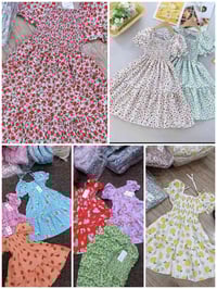 فساتين بنات • مقاس ٢-٦ سنين • خامة تخبل