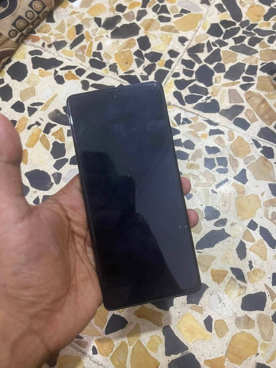 سلام عليكم اخواتي تكنو كامون ٣٠برو فايف جي الجهاز شخط مابي بصمته بل شاشه ١٢٠ فريم ببجي للبيع ب٢٨٠او للمراوس ايفون ١١وانته صاعد *********** رقمي بي واتساب ب
