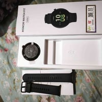 ساعه هونر  جديده ممفتوحه بعدها بلضمان بلستيكر مال شركه ب90 مكاني بغداد...