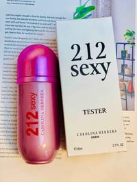 212 سكسي • كارولينا هيريرا • نسائي