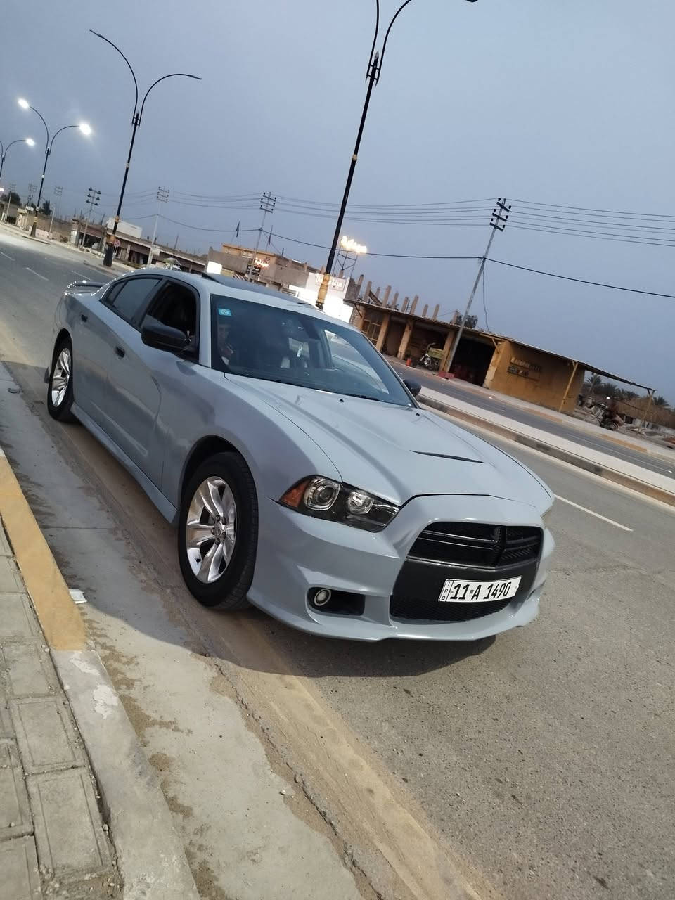 صباح الخير للبيع او مراوس 2012 فول ارتي ماكس حادث جاملغ وباب وغير لونه من رصاصي الي  ومصوره قبل الصبغ كير محرك حداديه اكسن تبريد كله مكفول مكاني كربلاء طويريج السعر 133 السياره جاهزه من كلشي دركه SRT  عينه SRT  بنيد ابوالفتحه اصلي SRT  كزوز يخبل ***********
