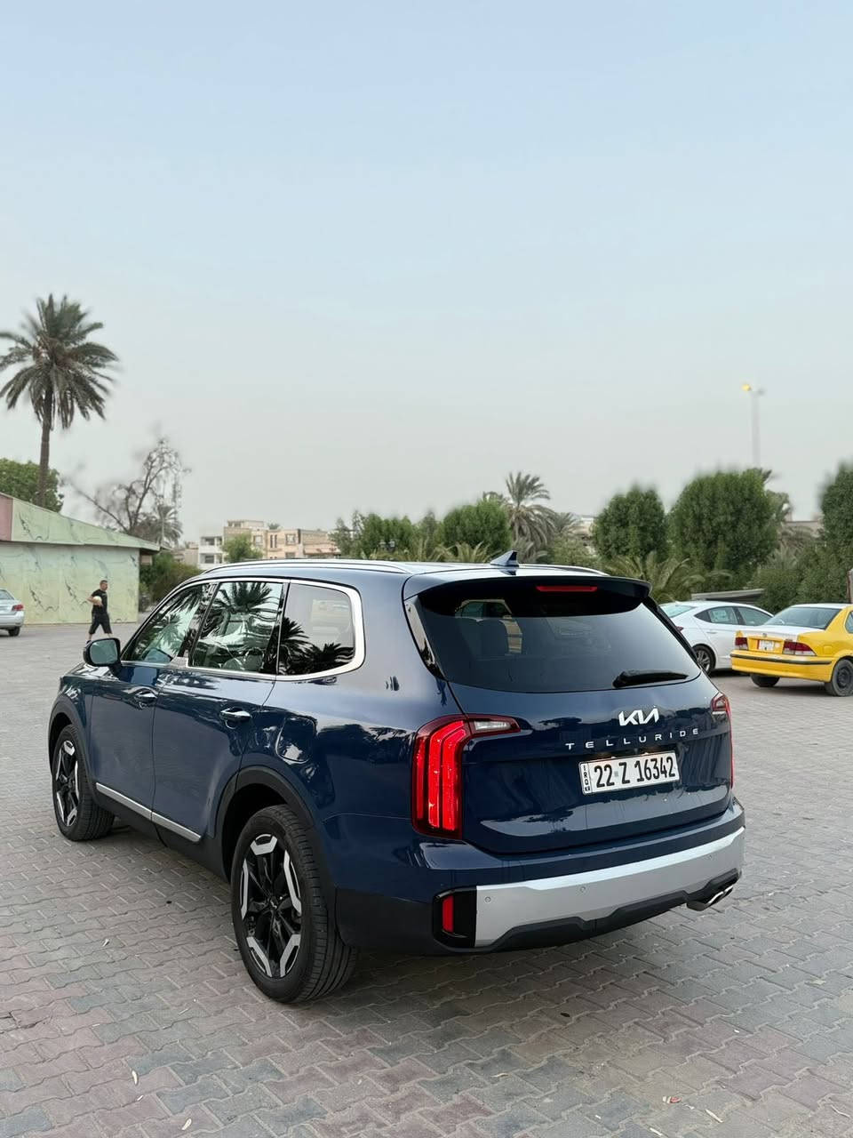 سلام عليكم
تولرايد 2023
مكينة 3800
بصمة وتشغيل عن بعد 
ماشية 48 الف ميل 
داخل ابيض 
كشن كهرباء
كشنات جلد 
كشنات تدفئه
لد امامي 
رادار امامي وجانبي 
حساس خلفي 
شاشه دجتل 
شاحن مبايل 
سايد بريك بصمة
ضرر جاملغ خلفي وبابين بدون ايرباك بدون دواخل بدون تبديل 
سعر 255$ وبيها مجال بسيط 
عنواني كاظمية 
***********
