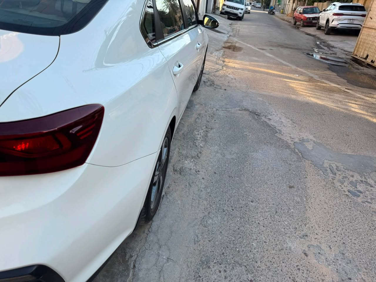 السلام عليكم سيراتو موديل ٢٠٢١ رقم بغداد الدولي بأسمي فول مواصفات عدا البصمة السيارة ويل كب حجم ١٦ تحكم سترين تبريد قطعتين داخل لونين فتحة سقف سلايد روف ٥ تجاوي متحركة الكشن الخلفي قلاب حساسات خلفية بلادية مري شفط اشاير بالمري اطارات نيكل على الابواب لايت عالي ناصي زينون ماشية 41 الف بحالة الزيرو حتى لزكات الشركة بعدهن بيهه السيارة كفالة عامة من الصبغ والحالوب والرصعات ببهه بارد بسيط جدا على كد شبر بهلال الجاملغ الخلفي السيارة جاهزة ومتعوب عليهه بيهه تخم تاير جديد دنلوب ياباني مدوشمة صندوق وكاعية جلد السعر ١٦٠ وبيهه مجال بسيط مكاني بغداد


**إذا كنت صاحب هذا الإعلان وتريد حذفه لأي سبب، رجاءا أرسل رسالة إلى الدعم الفني**