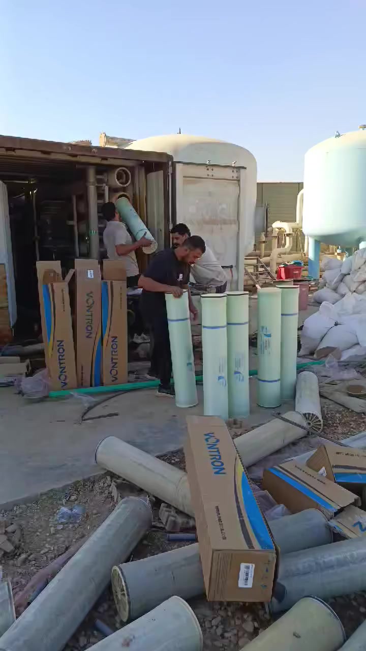 مركز الشهد لمعالجة المياه 
تم بعون الله تبديل ممبرينات محطه سعه 48 ألف لتر وصيانه الفلاتر الرمليه ولفحميه وتبديل قطع الغيار المستهلكه 
في مجزره دواجن الديوانية 🌹
للاستفسار الاتصال على الارقام التاليه 
*********** أبو مهدي الناشي وات
*********** أبو مهدي الناشي وات
