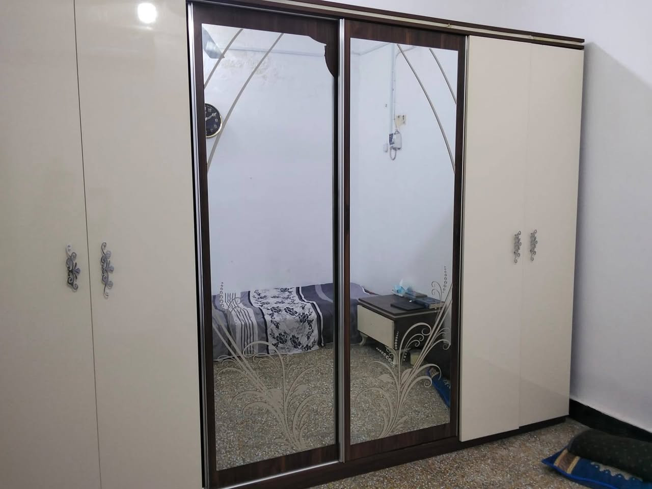 السلام عليكم كنتور تركي مع زاويه نضيف جداََ السعر 250 العنوان/الجلبية قرب جامع القائم الشراي يتفضل خاص


**إذا كنت صاحب هذا الإعلان وتريد حذفه لأي سبب، رجاءا أرسل رسالة إلى الدعم الفني**