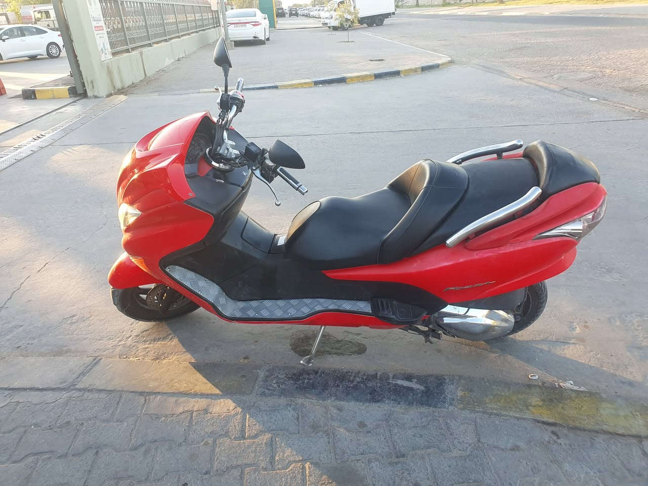 فورزه 08 لايتات زنون عالي ناصي كهربائيات شغاله بس ضوه الجنطه مايشتغل نظافة الكفرات 50% مشكلة الدراجه جويتر تعال افحص وتدلل مكاني النجف ***********
الدراجه رايدها بمليون و٢٠٠ وبيها مجال لخاطر جيتك
