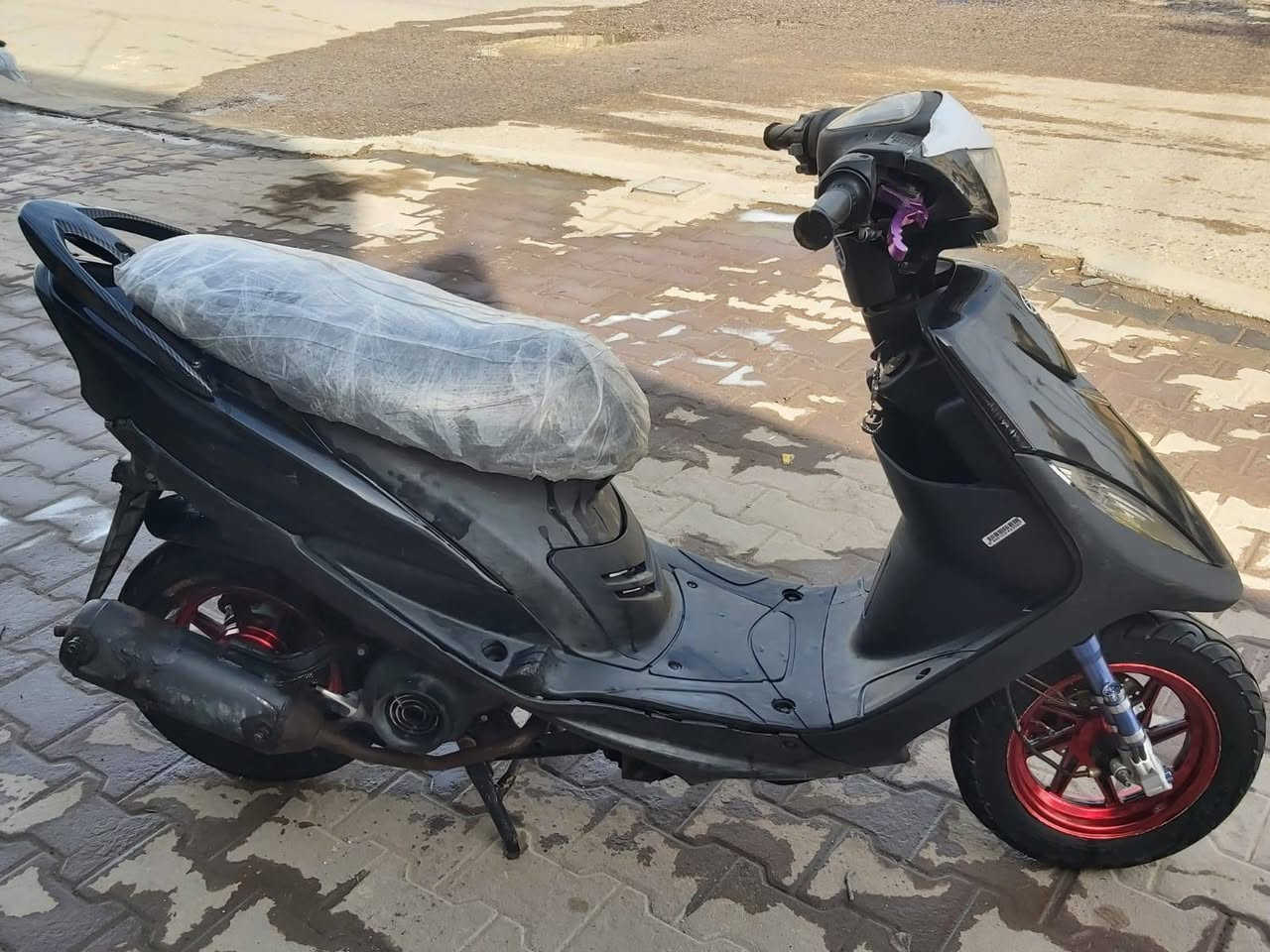 السلام عليكم دراجة ماكس عدلة للبيع
بوشة ٤٩ ابلاد مامفتوحة 
السعر ٨٠٠ وبيهة مجال للشراي 
الرقم *********** عمارة, ميسان
