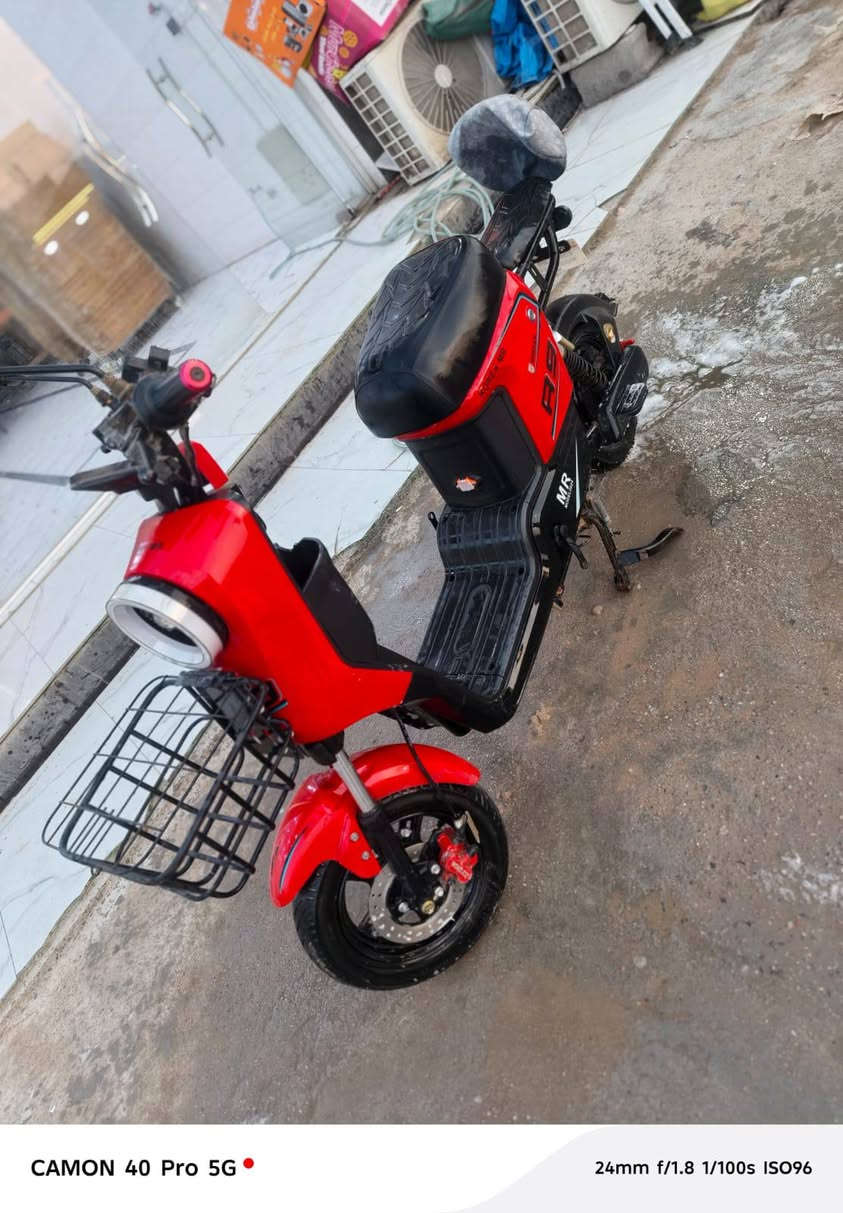 سلام عليكم عندي دراجه شحن لبيع كلشي مابيها كامله مكاني بصره زبير مربد قديم ***********
