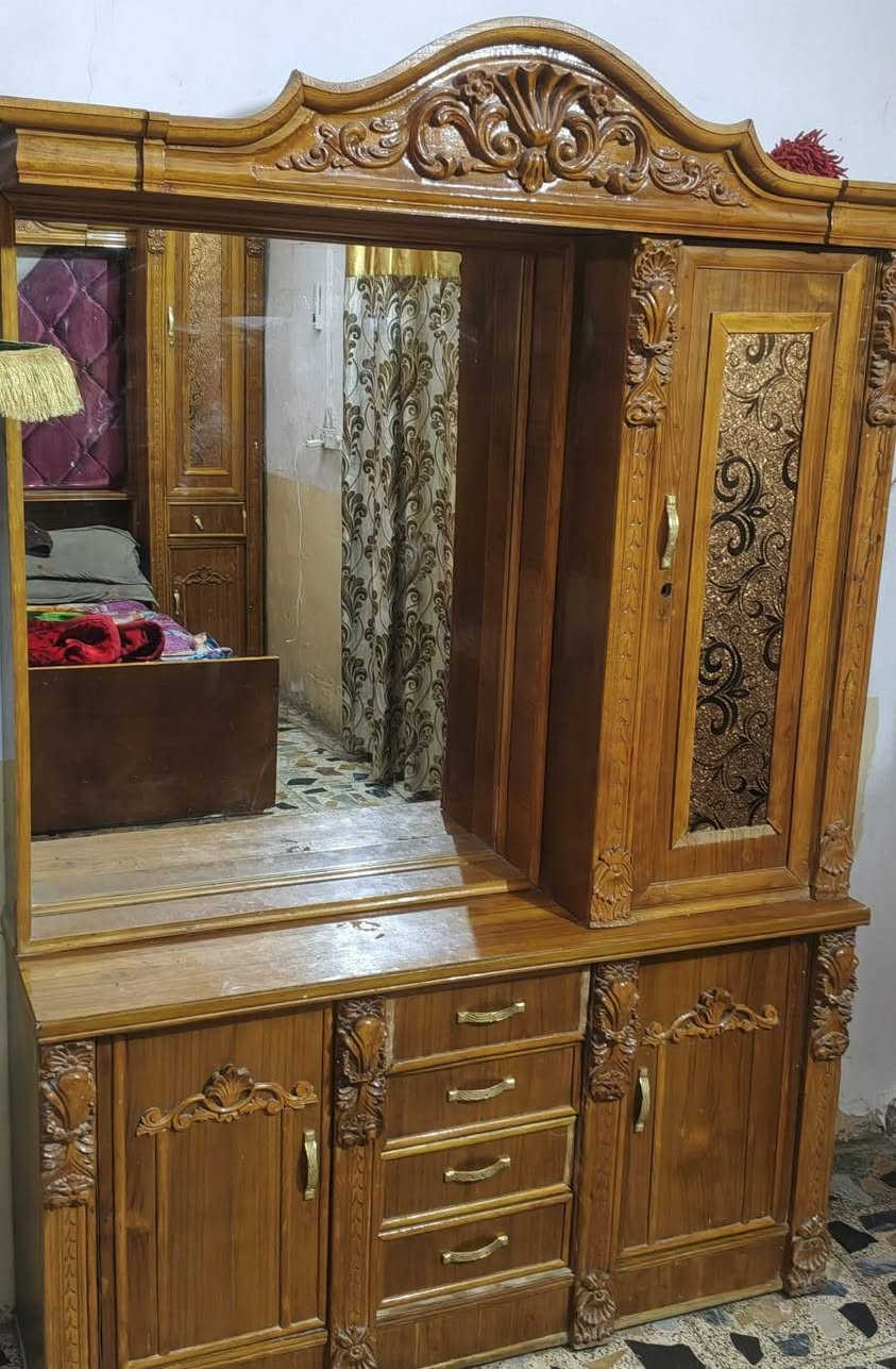 غرفه للبيع ابو مكان بغداد الحسينيه المعامل للاستفسار دق على هذا الرقم ***********
