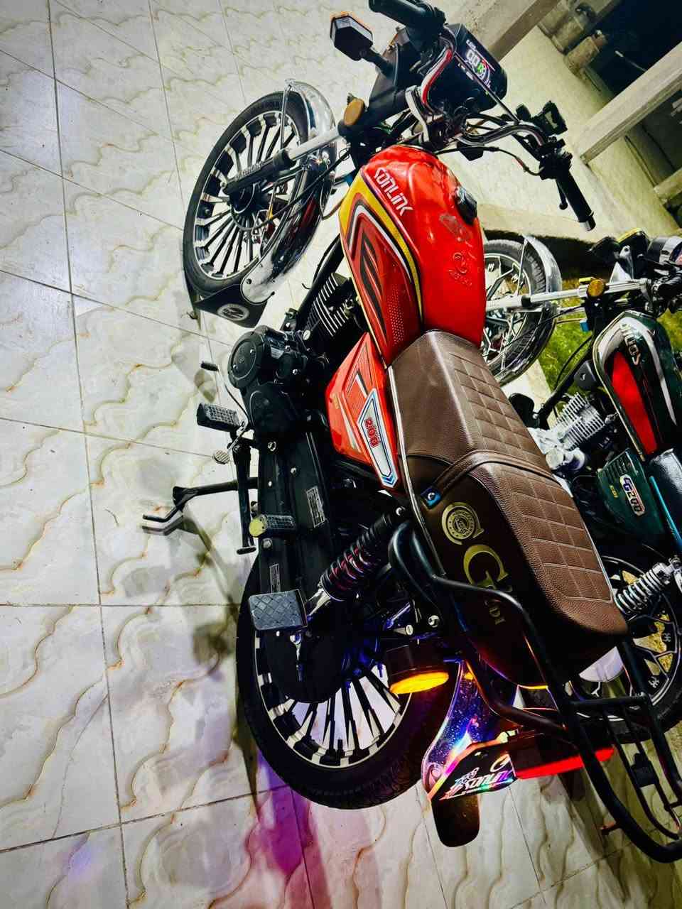 سيفان موديل 25. ماشيه 725 كيلو بعدهي وكاله. السعر 775.مكان قضاء القاسم سوق دوهان.  
***********
