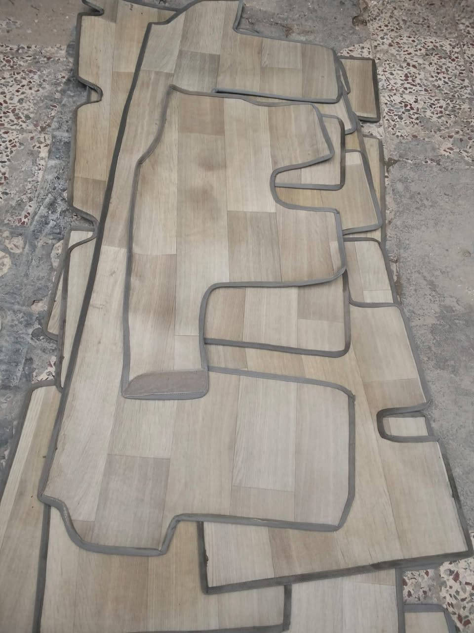 سلام عليكم بوشيه مال نيسان ٢٥ جديده سخدام قليل وسفريات مال ٢٥ جدد سخدام قليل او مازده مال 17 عوزهه بوليش اصليه وراديتر مال 17 مكاني بغداد مدينه الصدر اني مكلف بل نشر هاذا رقم الولد ***********
