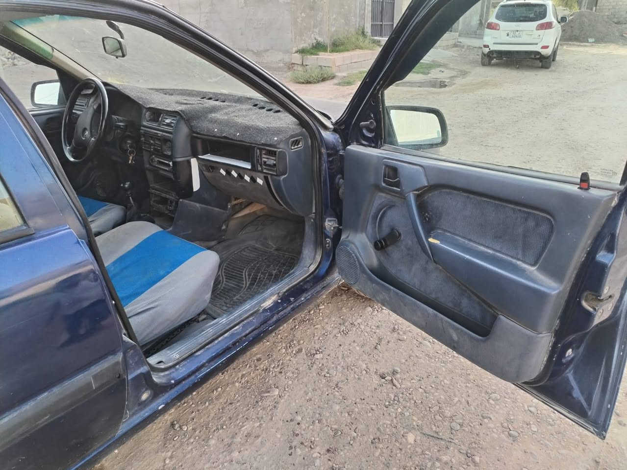 للبيع أوبل فكترا
🚗 أوبل فكترا، اللون أزرق غامق.للبيع سيارة اقتصادية، استعمال يومي، اللون أزرق غامق، مظهرها جيد بالنسبة لعمرها مع بعض آثار الاستخدام الطبيعية. السيارة جاهزة للمعاينة، والسعر قابل للتفاوض بالمعقول. للاستفسار يرجى التواصل.***********
